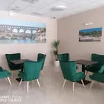 فندق Square