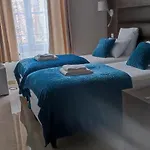 Hotel Square 3*
