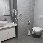 Square Hotel 3*
