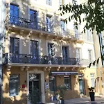 Hotel Square 3*