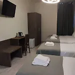 فندق Square