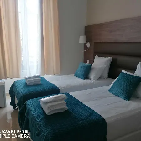 Square Hotel