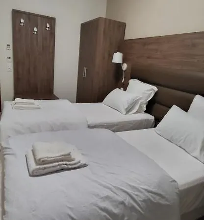 Square Hotel