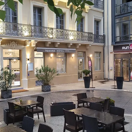 Отель Square Ним