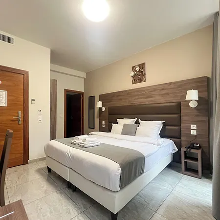 Square Hotel