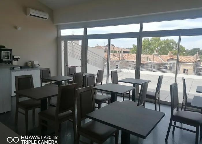 Square Hotell Nîmes