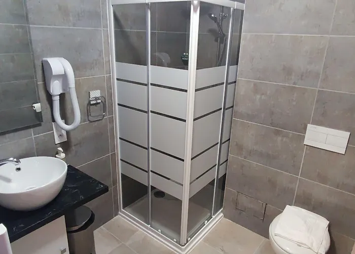 فندق Square نيم